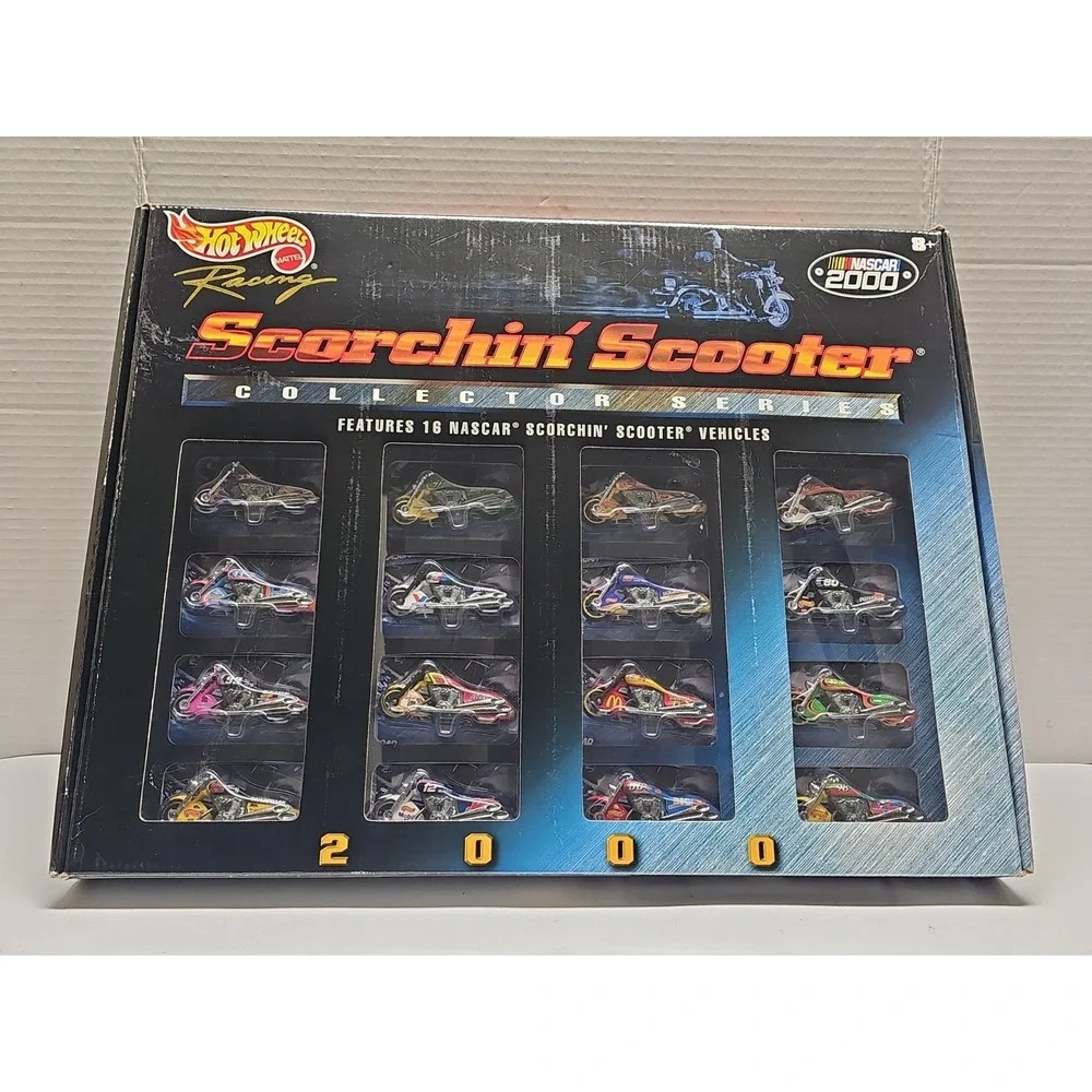 Hot Wheels Racing NASCAR 2000 Scorchin' Scooter Set Collector Series 16 Vehicles